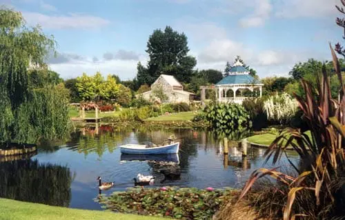 auckland-sky-tower - custom auckland tours